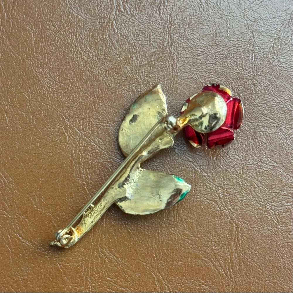 Vintage Early 2000s | Red Rose Brooch Pin Gold Tone Emerald Green Leaves 2.25”